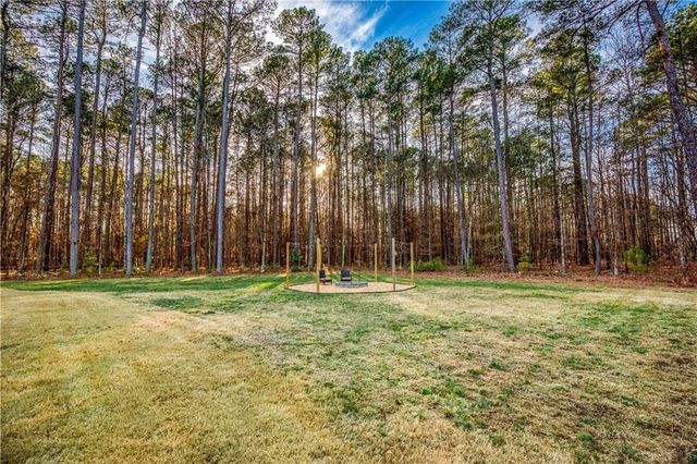 390 Herring, Grayson, GA 30017