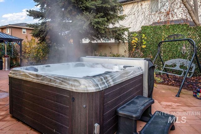 2698 N Vallin Ave, Meridian, ID 83646