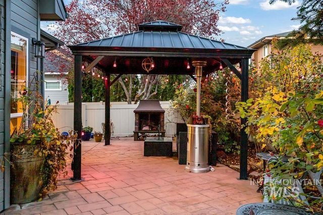 2698 N Vallin Ave, Meridian, ID 83646