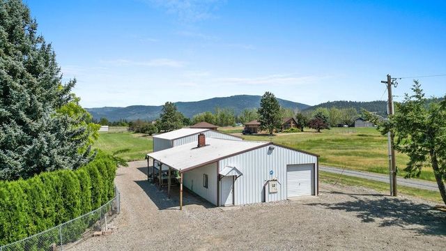 4821 S Conklin Rd, Greenacres, WA 99016