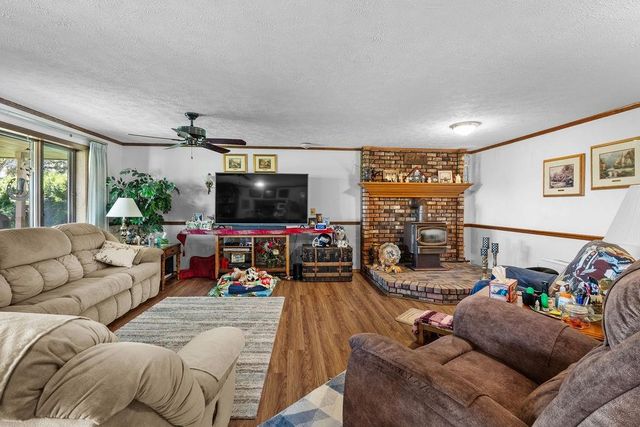 4821 S Conklin Rd, Greenacres, WA 99016