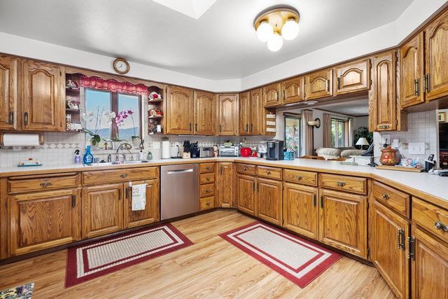 4821 S Conklin Rd, Greenacres, WA 99016