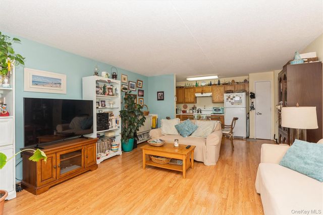 260 Beach 81st Street 4A, Rockaway Beach, NY 11693