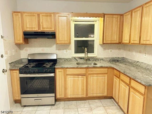 360 New St, Newark City, NJ 07103