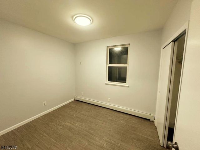 360 New St, Newark City, NJ 07103