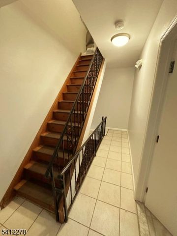 360 New St, Newark City, NJ 07103