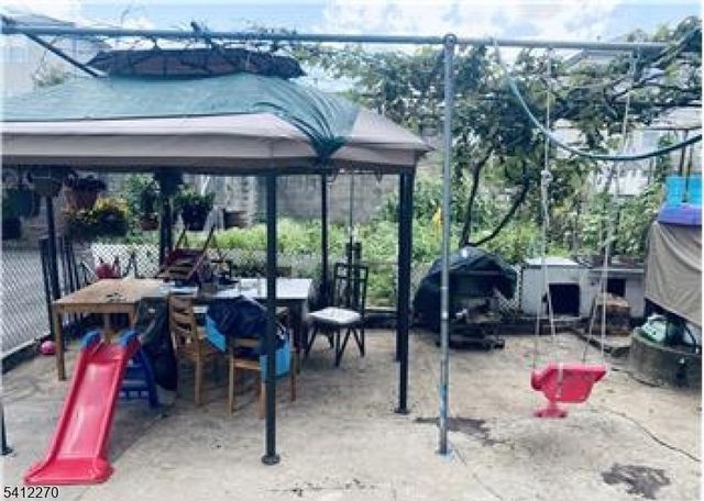 360 New St, Newark City, NJ 07103