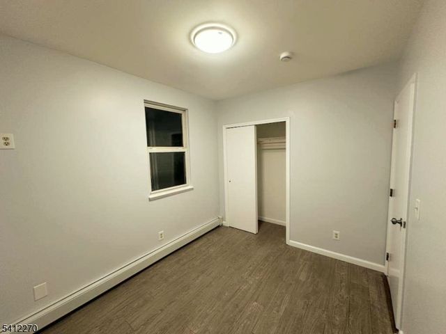 360 New St, Newark City, NJ 07103