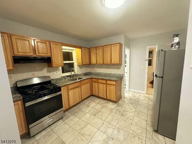 360 New St, Newark City, NJ 07103