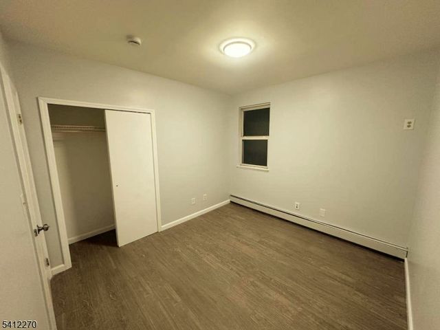 360 New St, Newark City, NJ 07103