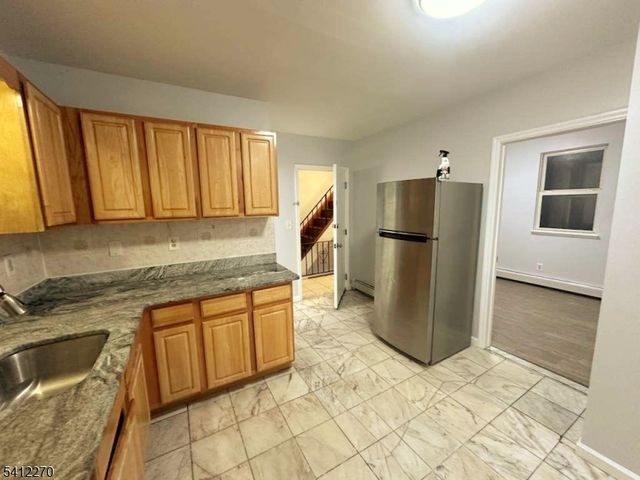 360 New St, Newark City, NJ 07103