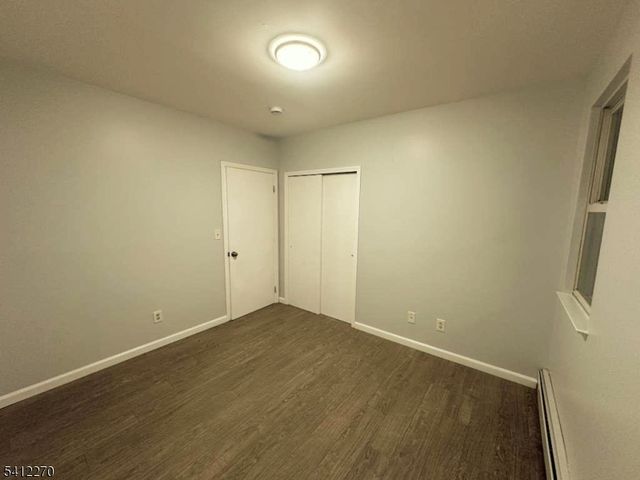 360 New St, Newark City, NJ 07103