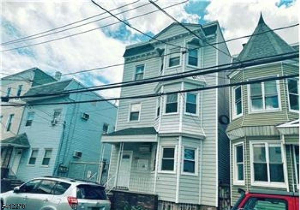 360 New St, Newark City, NJ 07103