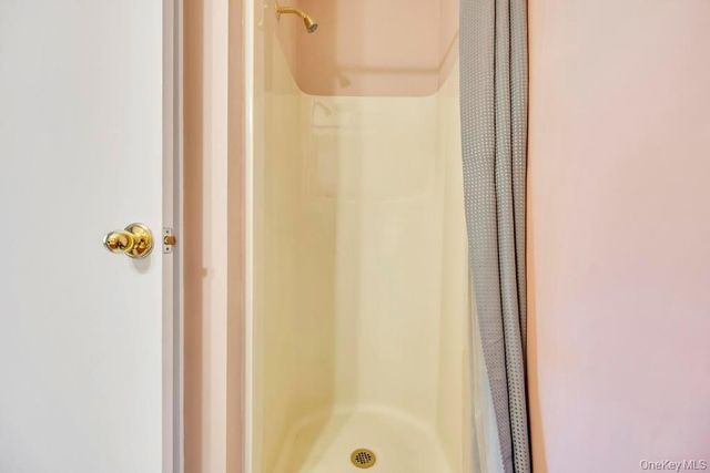 13 Mallard Path, Coram, NY 11727