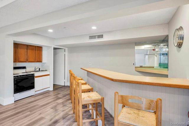 13 Mallard Path, Coram, NY 11727