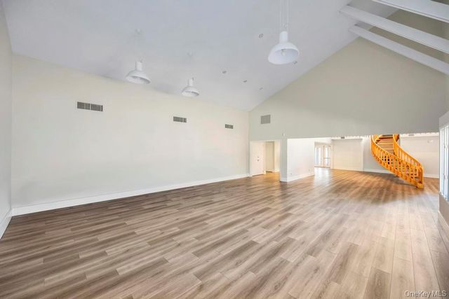 13 Mallard Path, Coram, NY 11727