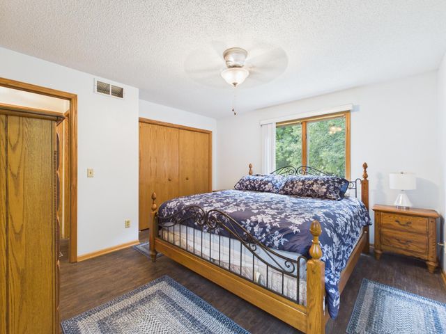 4926 Shady Lane, North Branch, MN 55056