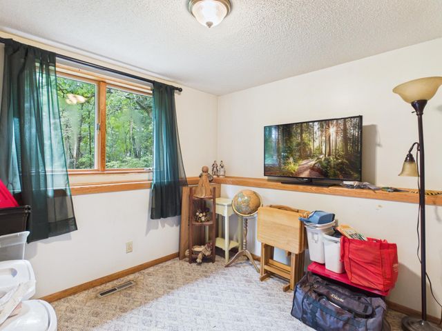4926 Shady Lane, North Branch, MN 55056