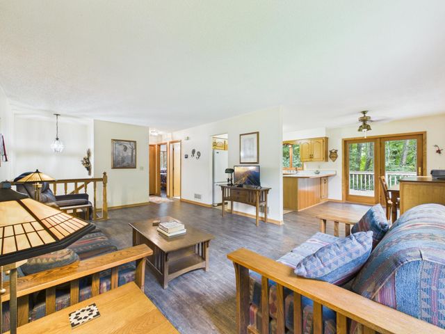 4926 Shady Lane, North Branch, MN 55056