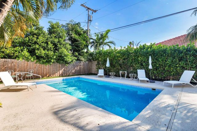3504 S Olive Avenue, West Palm Beach, FL 33405