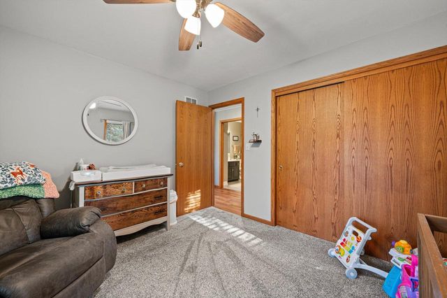 N65W28580 Fairlane DRIVE, Hartland, WI 53029