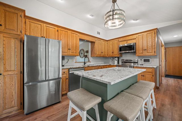 N65W28580 Fairlane DRIVE, Hartland, WI 53029