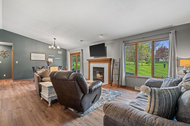 N65W28580 Fairlane DRIVE, Hartland, WI 53029