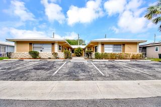 4751 NE 21st Ter 4, Lighthouse Point, FL 33064