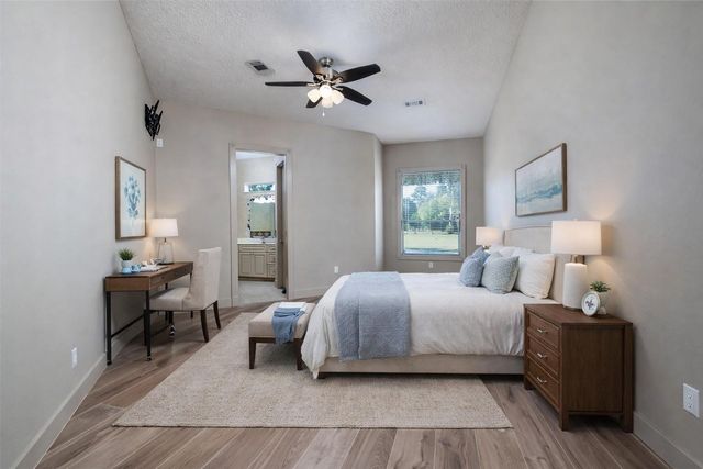 15453 Crown Oaks Drive, Montgomery, TX 77316