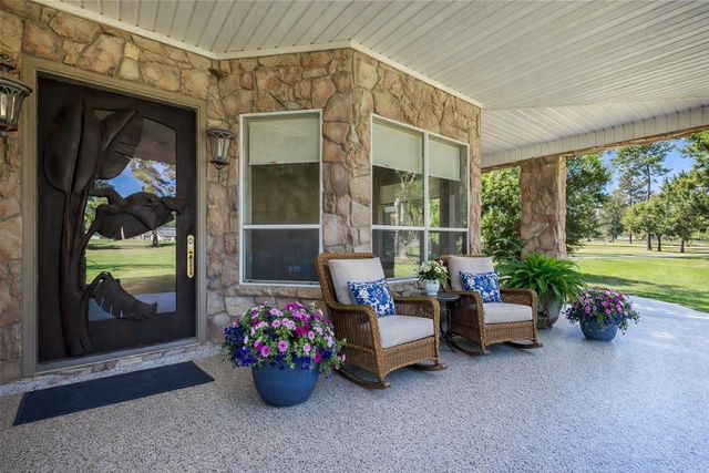 15453 Crown Oaks Drive, Montgomery, TX 77316