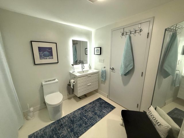 60 Dudley St 117, Chelsea, MA 02150
