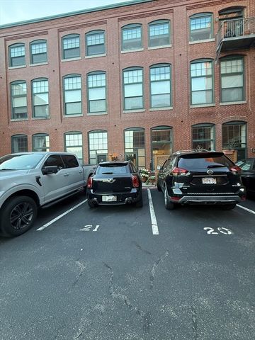 60 Dudley St 117, Chelsea, MA 02150
