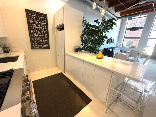 60 Dudley St 117, Chelsea, MA 02150