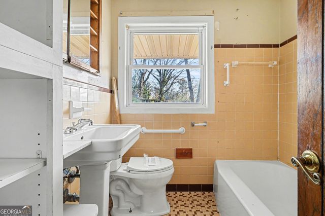 1963 Wee Kirk Road, Atlanta, GA 30316