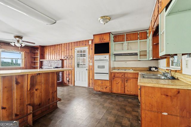 1963 Wee Kirk Road, Atlanta, GA 30316