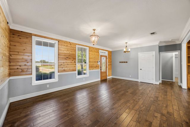 1165 Brent Avenue, Terrell, TX 75160