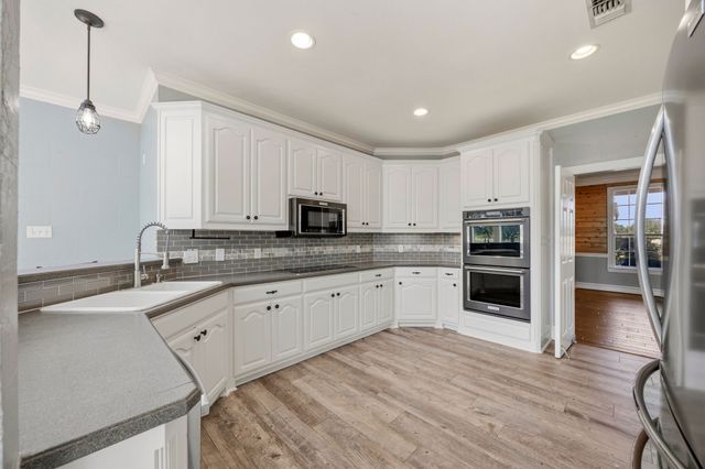 1165 Brent Avenue, Terrell, TX 75160