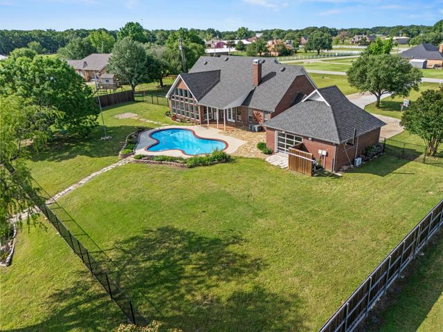 1165 Brent Avenue, Terrell, TX 75160