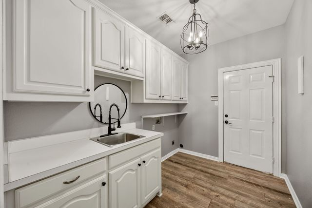 1165 Brent Avenue, Terrell, TX 75160