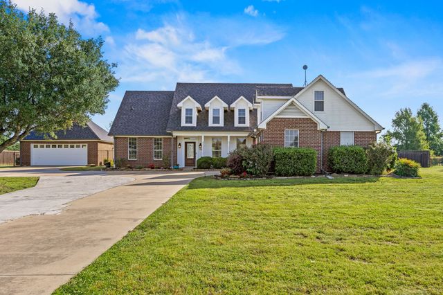 1165 Brent Avenue, Terrell, TX 75160