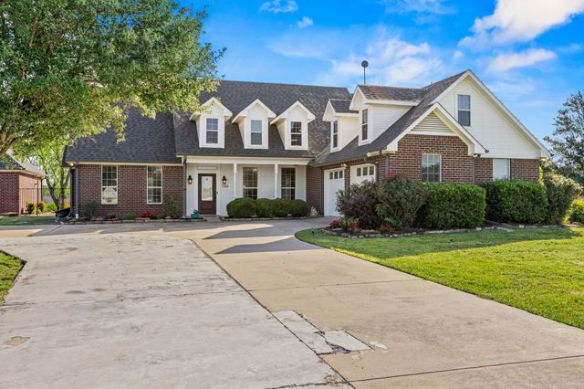 1165 Brent Avenue, Terrell, TX 75160