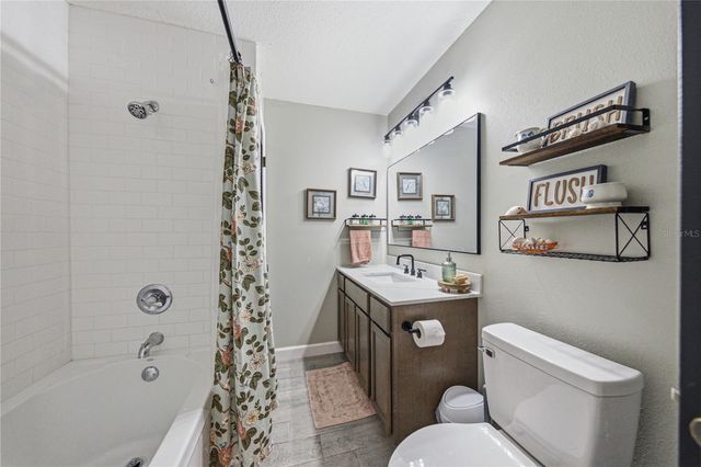 124 N POINTE DRIVE, Auburndale, FL 33823