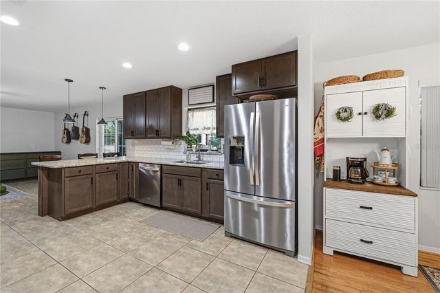 124 N POINTE DRIVE, Auburndale, FL 33823