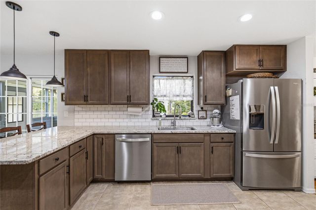 124 N POINTE DRIVE, Auburndale, FL 33823