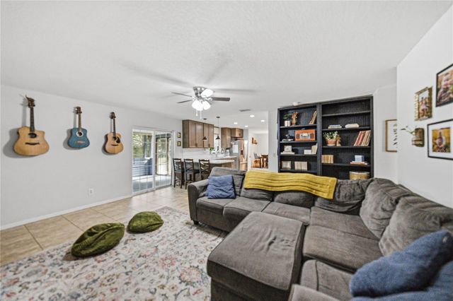 124 N POINTE DRIVE, Auburndale, FL 33823