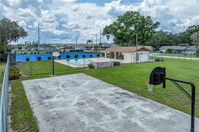 124 N POINTE DRIVE, Auburndale, FL 33823