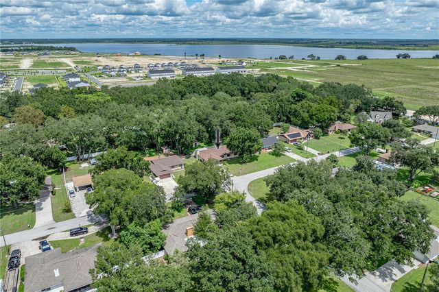 124 N POINTE DRIVE, Auburndale, FL 33823
