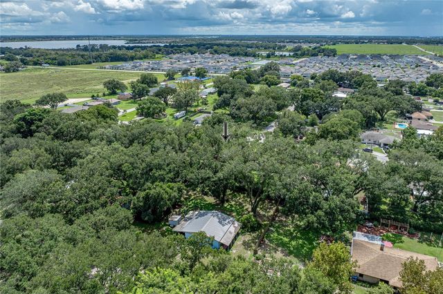 124 N POINTE DRIVE, Auburndale, FL 33823