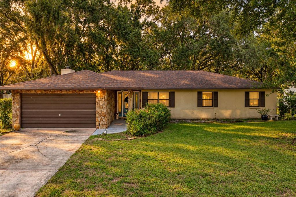 124 N POINTE DRIVE, Auburndale, FL 33823