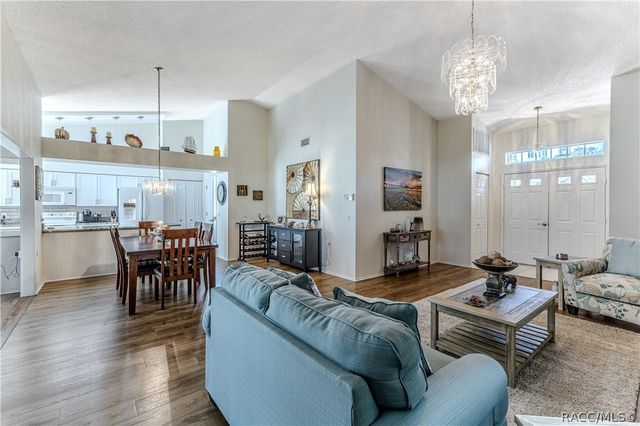 7443 Willow Brook Drive, Spring Hill, FL 34606